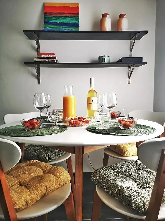 Zahida Lounge Daire Pula